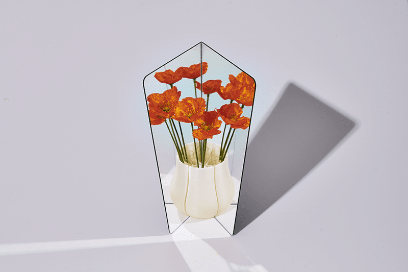 一輪が花束になる花瓶「Non Flower-Loss Vase」